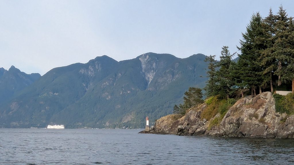 North shore mountains